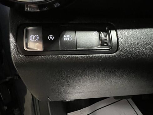 Used 2025 Chevrolet Equinox LT FWD image 17