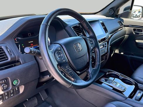 Used 2023 Honda Ridgeline Black Edition image 17