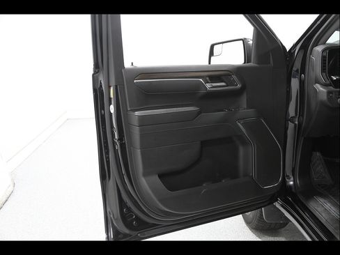 Certified 2023 Chevrolet Silverado 1500 LT AWD/4WD image 4