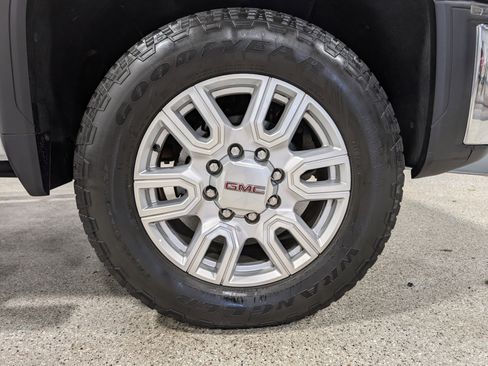 Used 2024 GMC Sierra 2500 SLE w/ SLE Convenience Package image 15