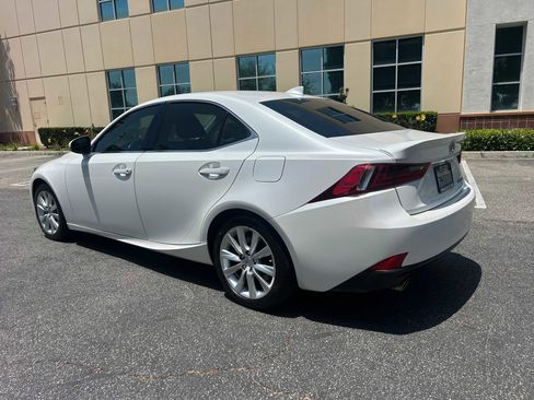 Used 2016 Lexus IS 200t RWD image 5