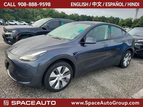 Used 2023 Tesla Model Y Long Range AWD/4WD image 1