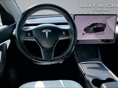Used 2022 Tesla Model Y Performance AWD/4WD image 5