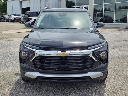 Used 2026 Chevrolet TrailBlazer LT FWD image 2