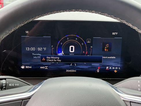 Used 2024 Chevrolet Traverse Z71 AWD/4WD image 19