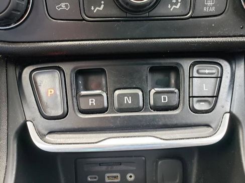 Used 2018 GMC Terrain SLE w/ Driver Convenience Package image 20