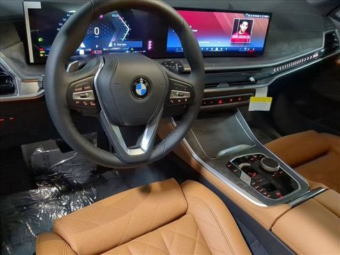 Used 2026 BMW X5 xDrive40i AWD/4WD image 3