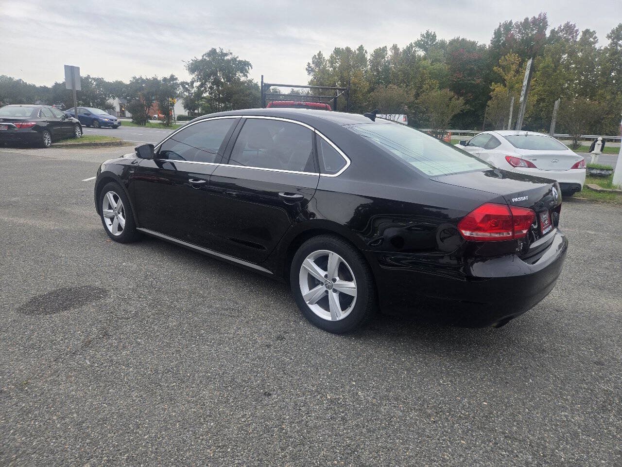 Used 2015 Volkswagen Passat 1.8T Limited Edition FWD image 12