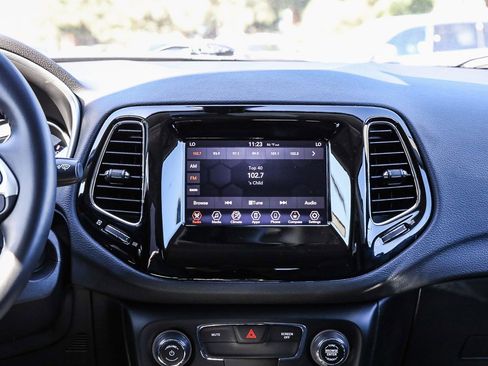 Used 2021 Jeep Compass Latitude image 14