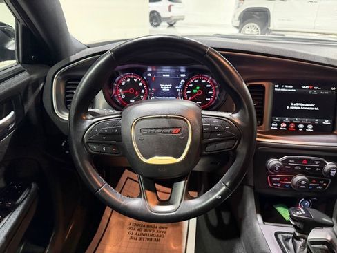 Used 2023 Dodge Charger SXT w/ Blacktop Package AWD/4WD image 22