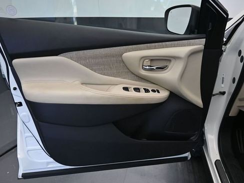 Used 2020 Nissan Murano SV image 18