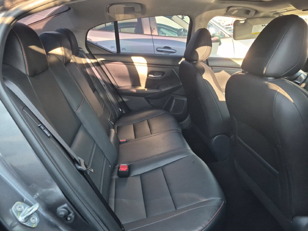 Certified 2025 Nissan Sentra SR w/ SR Premium Package FWD image 31
