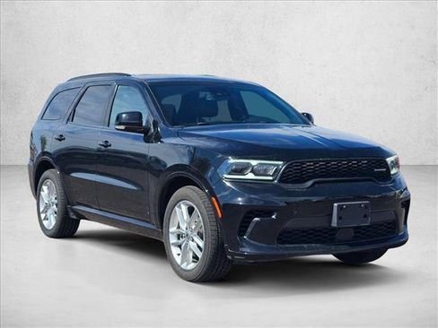 Used 2024 Dodge Durango GT RWD image 3