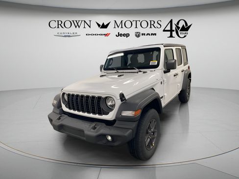 Used 2026 Jeep Wrangler Unlimited Sport AWD/4WD image 3