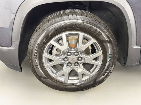 Used 2020 GMC Acadia SLT AWD/4WD image 32