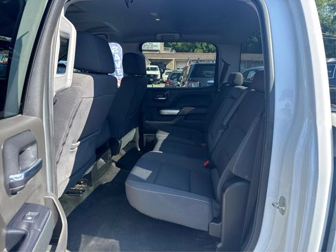 Used 2018 Chevrolet Silverado 1500 LT w/ Trailering Package AWD/4WD image 10