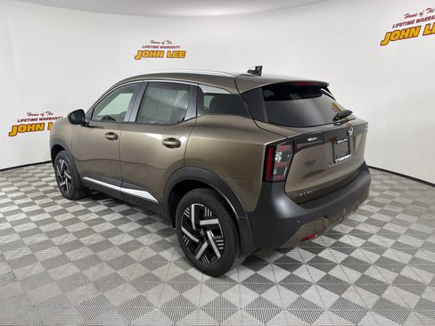 Certified 2026 Nissan Kicks SV w/ Interior Electronics Package FWD image 3