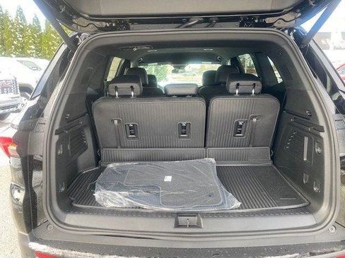 New 2026 Buick Enclave Preferred w/ LPO, Floor Liner Package image 5