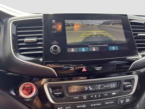 Used 2019 Honda Pilot Touring image 18