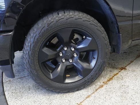 Certified 2019 RAM 1500 Big Horn AWD/4WD image 16
