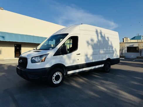 Used 2023 Ford Transit 250 148 High Roof Extended w/ Load Area Protection Package RWD image 9