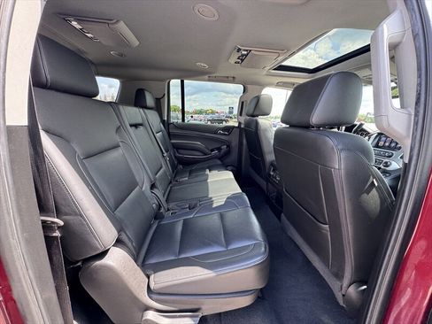 Used 2020 GMC Yukon XL SLT w/ Open Road Package AWD/4WD image 14