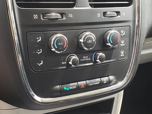 Used 2017 Dodge Grand Caravan SE w/ Power Window Group FWD image 22
