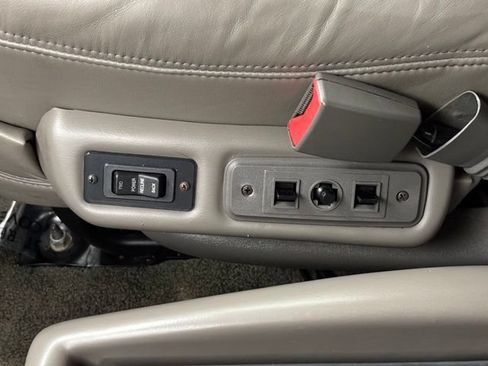 Used 2019 GMC Savana 2500 w/ Enhanced Convenience Package RWD image 35