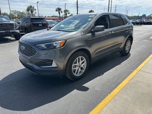 Certified 2024 Ford Edge SEL image 8
