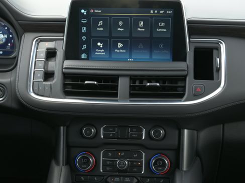 Used 2023 Chevrolet Tahoe Z71 w/ Luxury Package AWD/4WD image 15