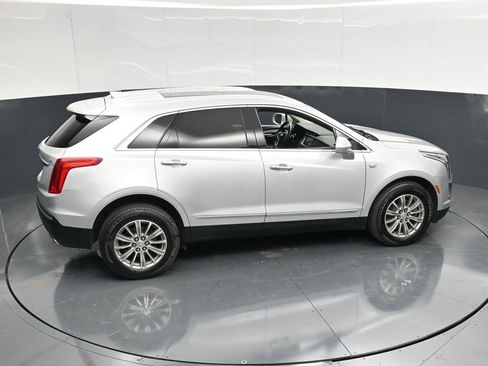 Used 2018 Cadillac XT5 Luxury w/ Driver Awareness Package AWD/4WD image 44