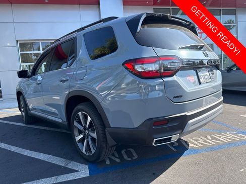 Used 2023 Honda Pilot Elite image 4