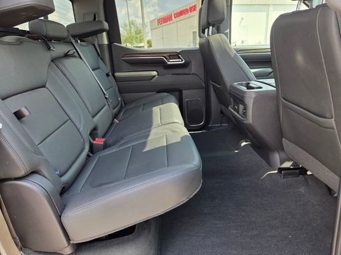 Certified 2024 Chevrolet Silverado 1500 LT Trail Boss w/ Convenience Package II image 17