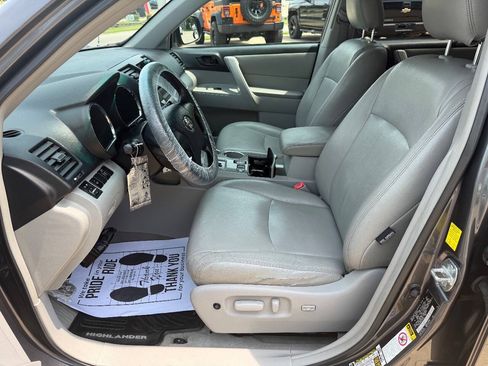 Used 2010 Toyota Highlander 2WD w/ Extra Value Pkg 2 image 11