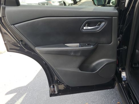 Certified 2024 Nissan Rogue SV image 10