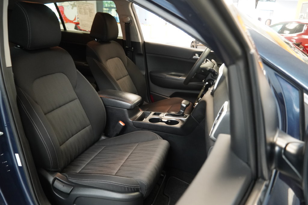 Used 2021 Kia Sportage LX FWD image 33