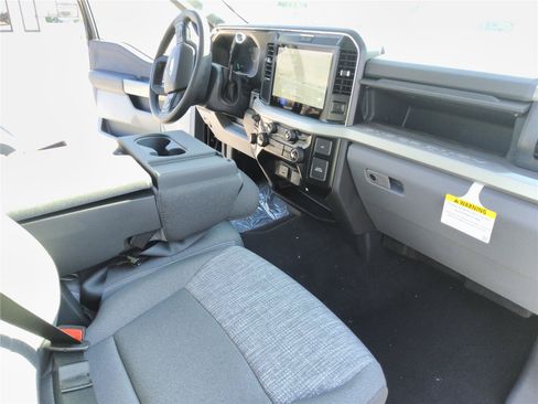 New 2026 Ford F350 XLT w/ XLT Premium Package AWD/4WD image 27