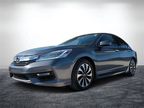 Used 2017 Honda Accord Touring image 8