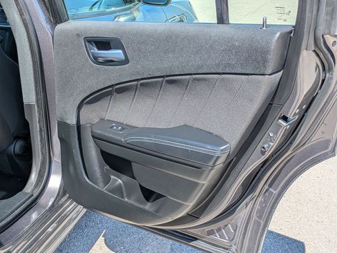 Used 2022 Dodge Charger R/T w/ Blacktop Package image 25