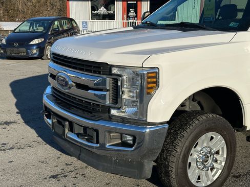 Used 2018 Ford F250 XLT w/ XLT Value Package image 6