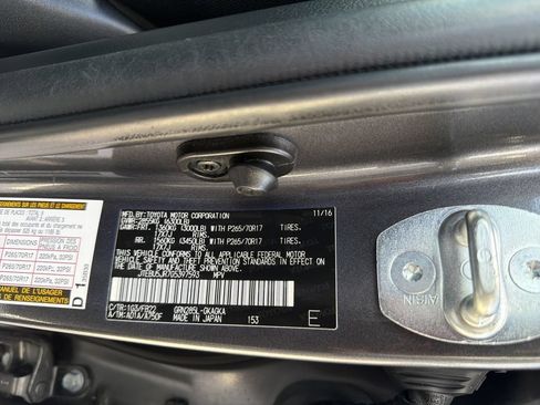 Used 2016 Toyota 4Runner SR5 AWD/4WD image 34