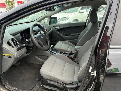 Used 2017 Kia Forte LX image 13