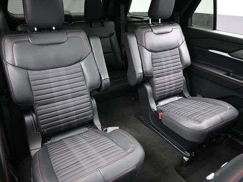 New 2026 Ford Explorer ST-Line w/ ST-Line Street Pack AWD/4WD image 37