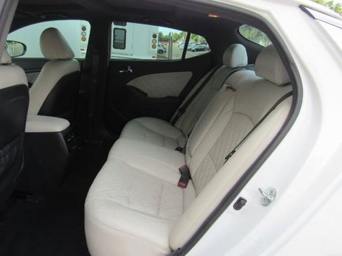 Used 2015 Kia Optima SX image 17