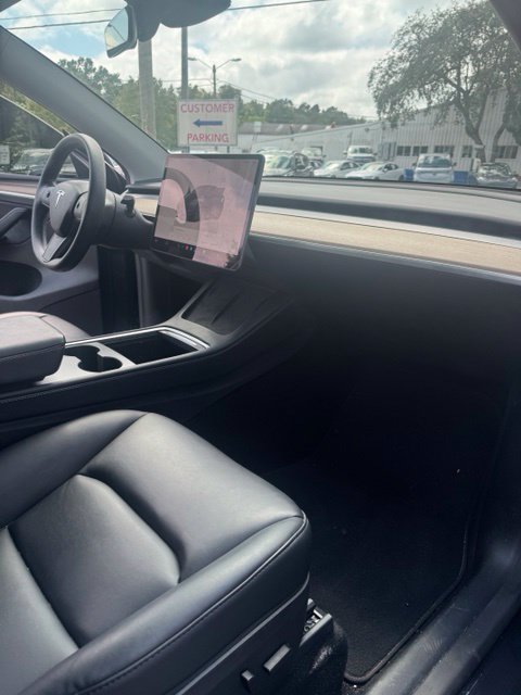 Used 2025 Tesla Model Y Long Range RWD image 16