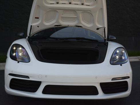 Certified 2021 Porsche 718 Boxster RWD image 29