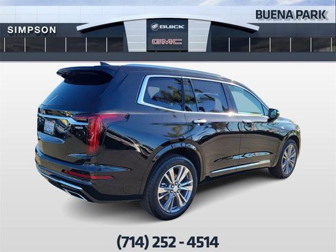 Used 2025 Cadillac XT6 Premium Luxury w/ Technology Package image 8