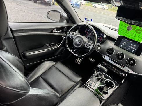 Used 2020 Kia Stinger GT-Line image 27