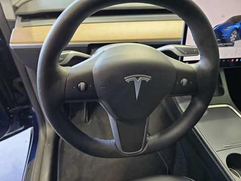 Used 2022 Tesla Model Y Long Range AWD/4WD image 15