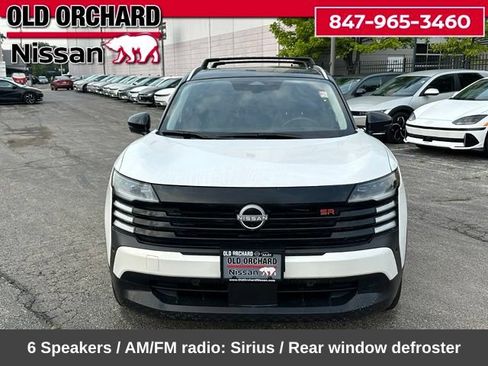 Used 2025 Nissan Kicks SR w/ SR Premium Package AWD/4WD image 2